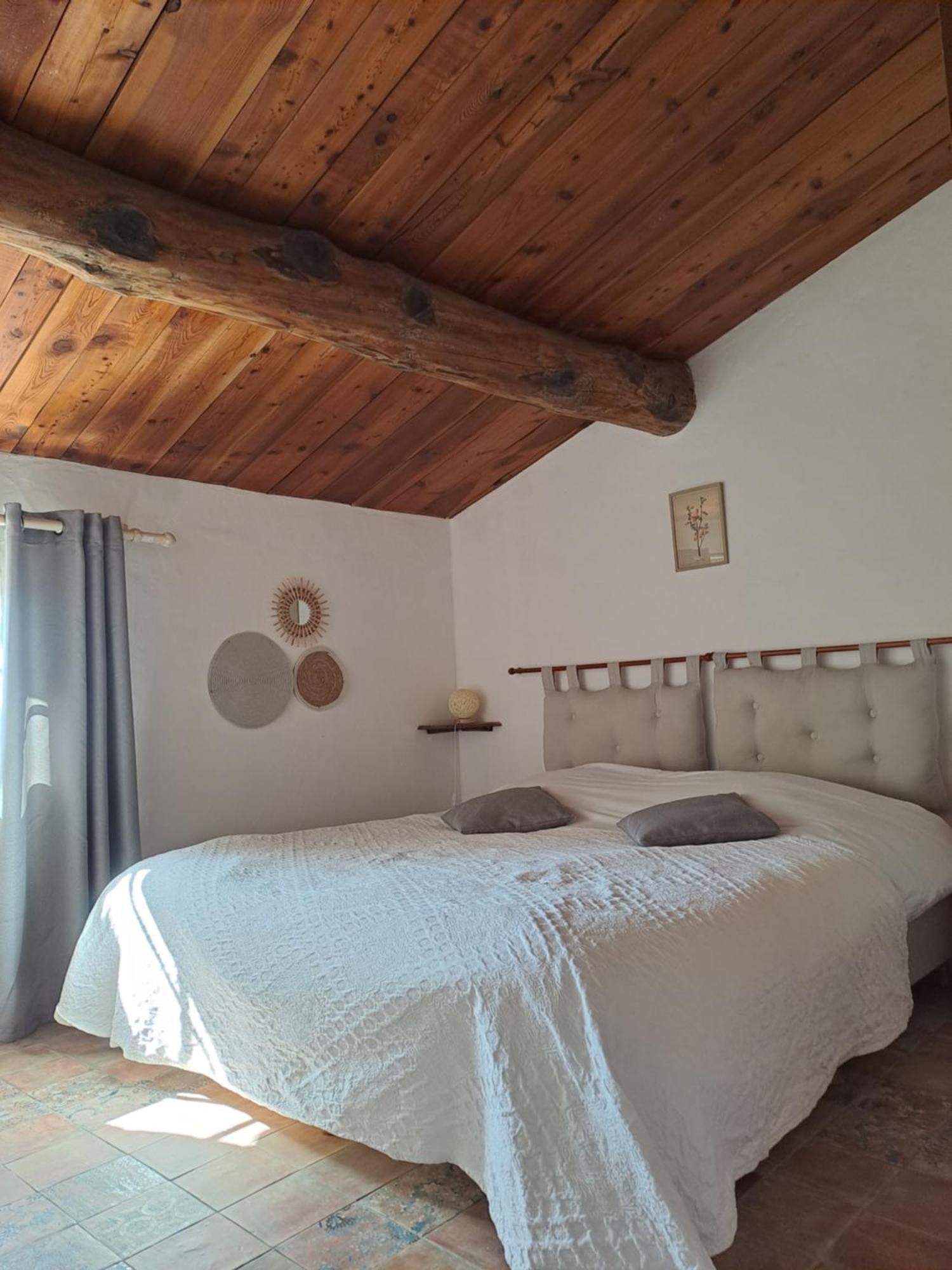 Les Roses Tremieres Bed & Breakfast Bargeme Exterior photo