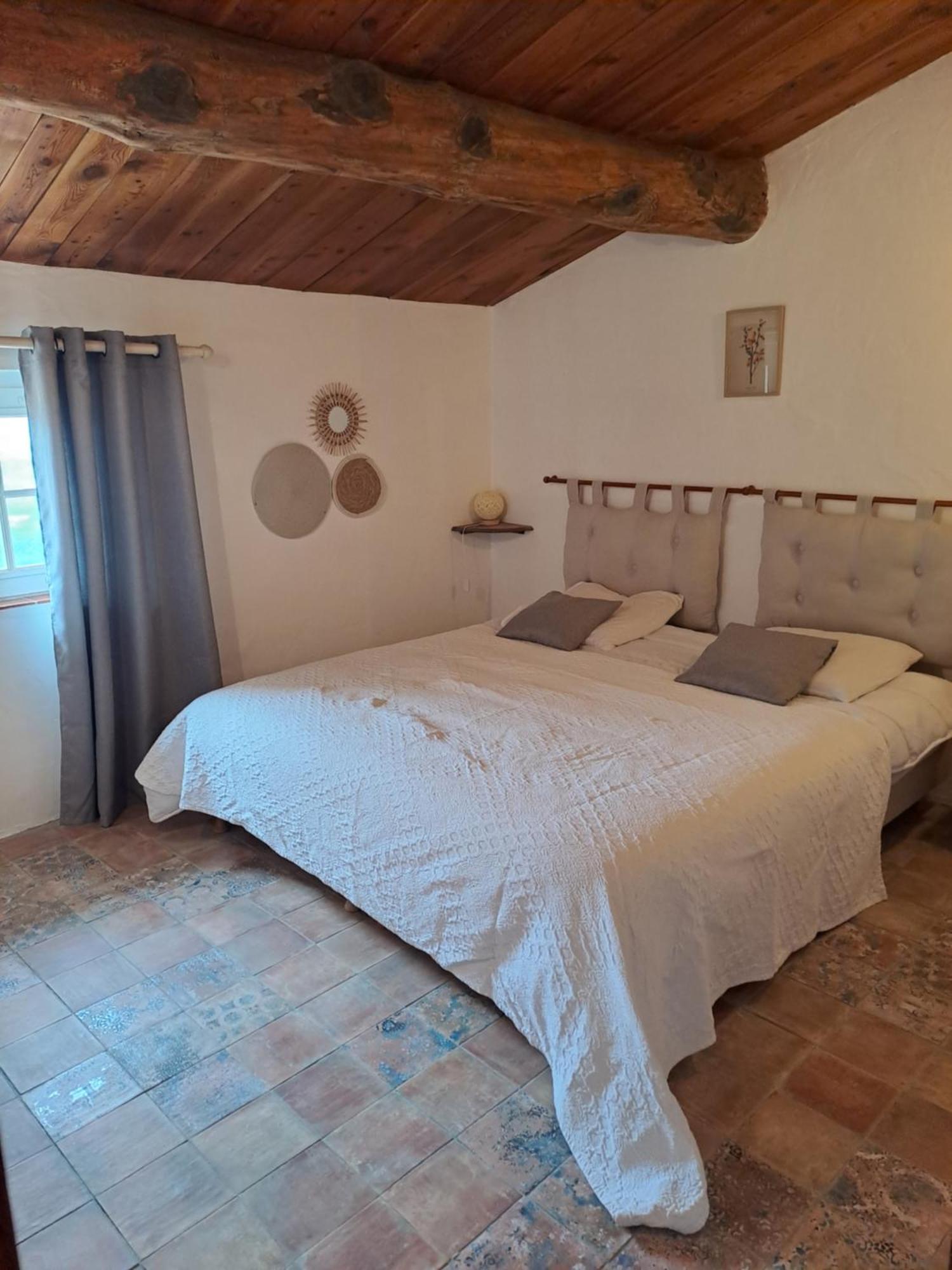 Les Roses Tremieres Bed & Breakfast Bargeme Exterior photo